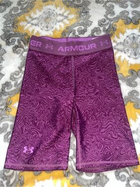 Under Armour Women's Magenta/Purple Printed Bike Shorts